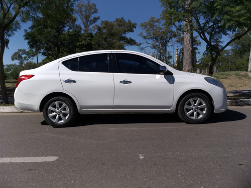 Nissan Versa 1.6 Advance At