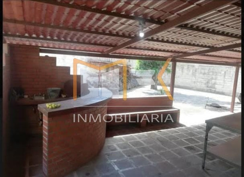 Imagen 3 de 13 de Mk Inmobiliaria Vende En La Urb. Los Caobos Av. Casanova Godoy / 04126968207