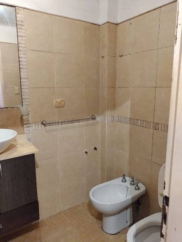 Departamento Tipo Casa En Alquiler En Lanus Este