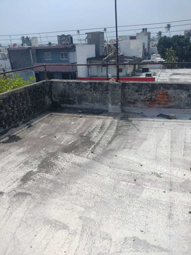 Local Com Departamento En Planta Alta, Centro De Veracruz