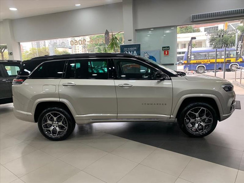 Jeep Commander 1.3 T270 Turbo Overland