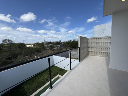 Casa Con Paneles Solares En Venta Al Norte De Merida