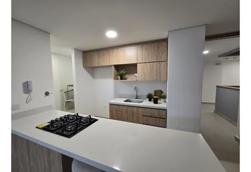 Moderno Apartamento En Envigado Con Vista Y Excelente Ubicación