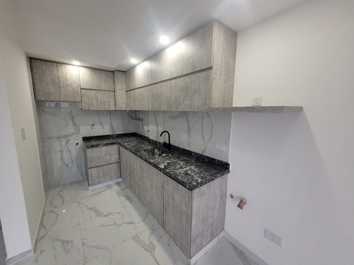 Imagen 6 de 14 de Departamento En Venta En Lanus Oeste