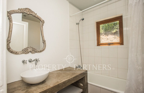 Esplendida Casa En Condominio Privado Cantagua