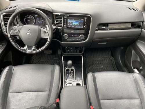 Mitsubishi Outlander At 2019 3000cc