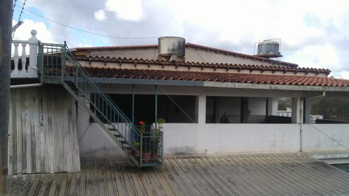 Imagen 1 de 16 de Casa Tres Niv + Anexo El Vigía Los Teques