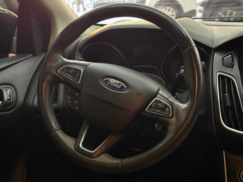 Ford Focus 2.0 SE PLUS 16V FLEX 4P POWERSHIFT