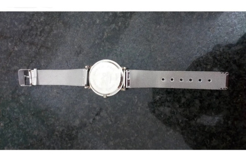 Reloj Pulsera. Mov. Cuarzo. Malla Metálica Flexible Plateado (Usado)