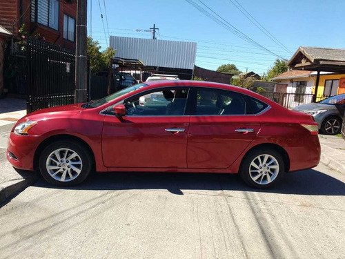 Nissan Sentra 1.8, 2013, Rojo Metálico, 4 Puertas