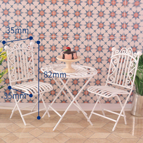 L Juego De Mesa Y Sillas For Casa De Muñecas