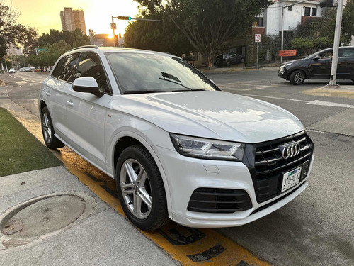 Audi Q5 2.0 L T S Line Dsg