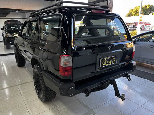 Toyota Hilux SW4 3.0 4X4 8V TURBO DIESEL 4P MANUAL