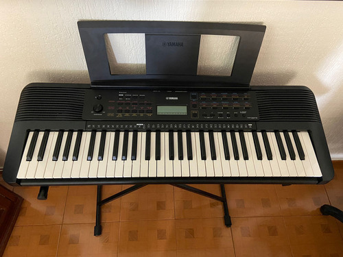 Piano Yamaha Psr E263 Estuche + Base + Dvd + Atril