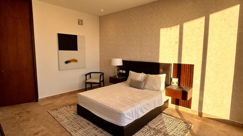 Casa En Venta Merida, Temozon Norte En Privada, Entrega Inmediata.