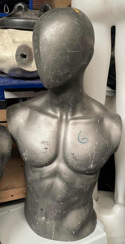 Maniquíe Torso Pecho Hombre Fibra De Vidrio Sin Brazos 7/10