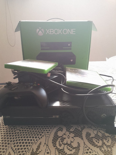 Xbox One 500 Gb - Con Halo Tmcc Y Halo 5 Negro (Usado)