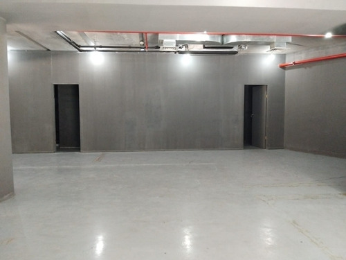 Excelente Local 421m2 En Ciudad Empresarial Diversos Usos