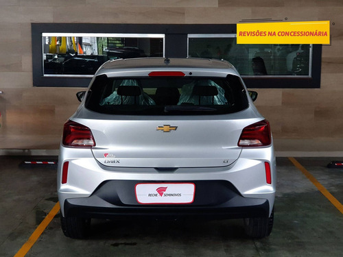 Imagem 7 de 15 de Chevrolet Onix 1.0 Flex Lt Manual