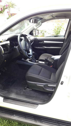 Toyota Hilux 2.8 Cd Srv 177cv 4x4 2016