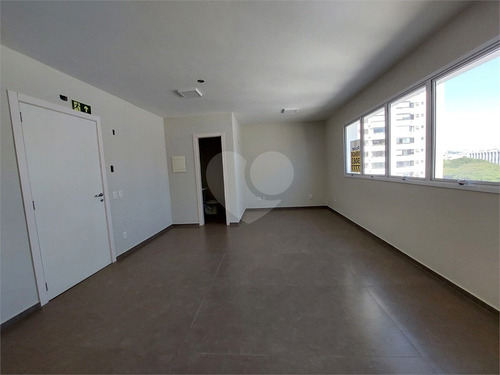 Imagem 2 de 20 de Sala Comercial De 32m² Com Vaga No Menino Deus - Reo680684