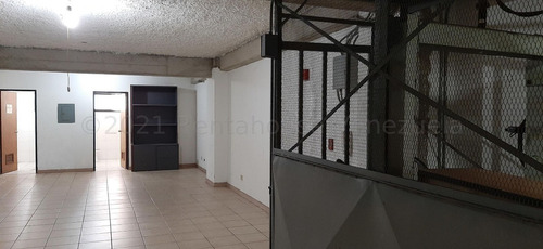 Imagen 24 de 28 de Ls Vende Local Comercial La Candelaria 23-8874
