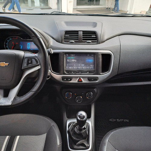 Imagen 12 de 17 de Chevrolet Spin Activ 1.8n M/t Gnc 2016