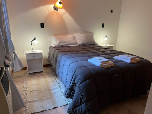Hermoso Departamento De 3 Ambientes Sobre Calle Ramayón Al 800, En Pleno Centro De La Ciudad De San Martín De Los Andes, Neuquén, Patagonia Argentina / Ideal Para Renta Turística