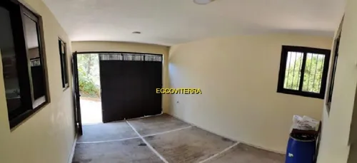 Vendo Moderno Apartamento, Dos Niveles, Dos Amplios Dormitorios, Incluye Area Para Jardin