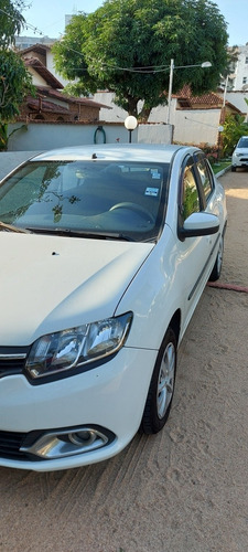 Imagem 9 de 12 de Renault Logan 2016 1.6 Expression Hi-power 4p