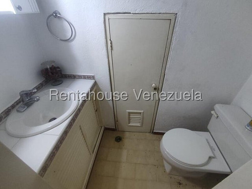 Juan Carlos González. Renta House Carabobo Alquila Casa Urb. Las Clavellinas Valencia Mls #25-18405 Rah/jcg.