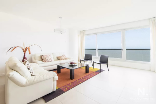 Apartamento En Torre Le Parc En Alquiler Temporario, Playa Brava, Punta Del Este.