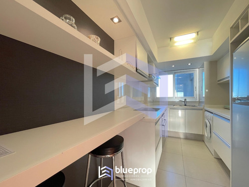 Imagen 18 de 20 de Apartamento En Venta En Piso Alto Con Vistas A Playa Mansa De Punta Del Este.