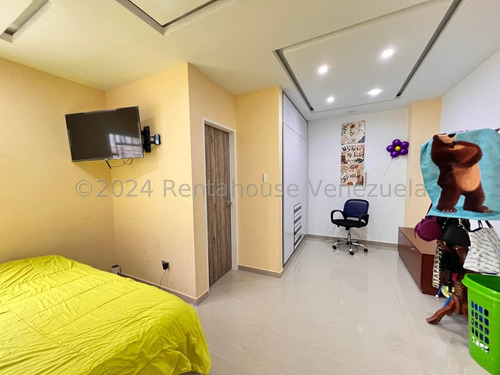 Venta De Townhouse En Karol Home Maracay Aragua 24-27080 Irr