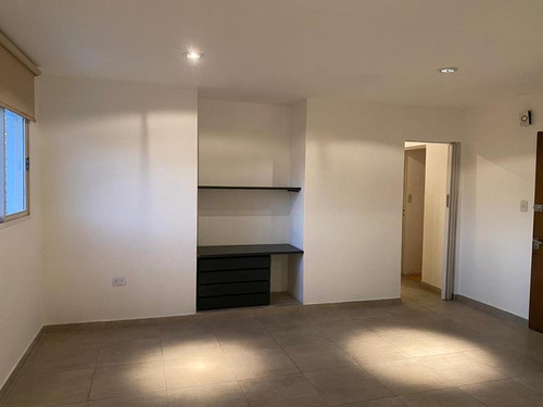 Imagen 7 de 9 de Departamento 2 Dormitorios En Venta En Barrio Norte , Monteagudo Al 200.
