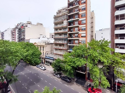 Imagen 3 de 20 de Departamento De 3 Ambientes Con Cocina Independiente En Almagro