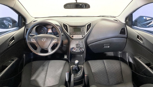 Imagem 13 de 15 de 138927 - Hyundai Hb20 2018 Com Garantia