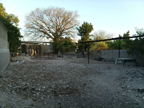 Terreno De 751.97 M2 En Venta O Renta En El Barrio De San Sebastián