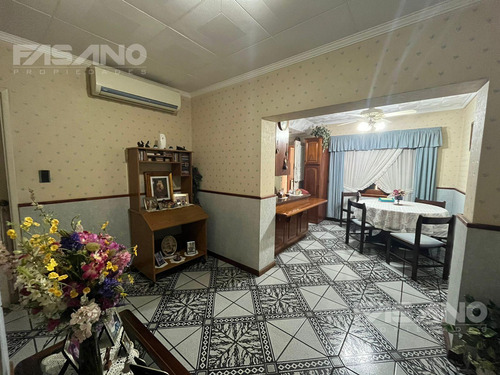 Casa En Lote Propio En Venta - Chilavert