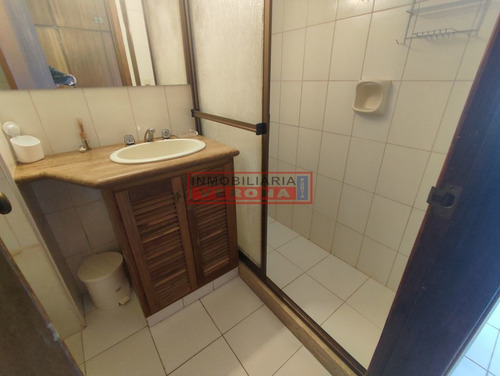 Imagen 23 de 27 de Apartamento En Venta 2 Dormitorios, Frente A Playa El Emir
