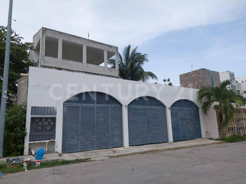 Edificio Colonia Ejido Con 6 Departamentos En Venta