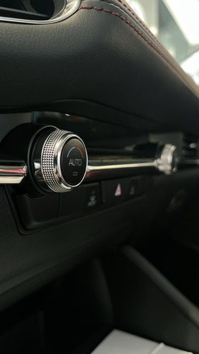 Mazda3 Signature