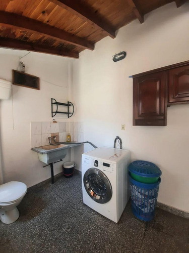 Imagen 16 de 19 de Casa De Lote Propio Con Pileta