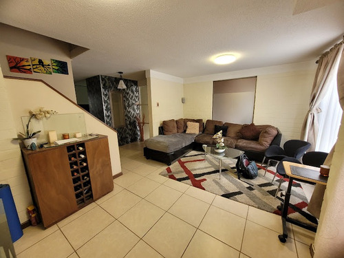 Excelente Y Amplia Casa En Condominio Cerrado Y Seguro