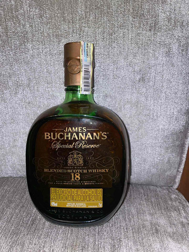 Whisky James Buchanans Special Reserve - mL a $280
