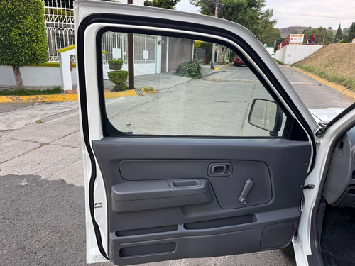 Nissan Np-300 Caja Seca Alta, Mod. 2015, Color Blanco