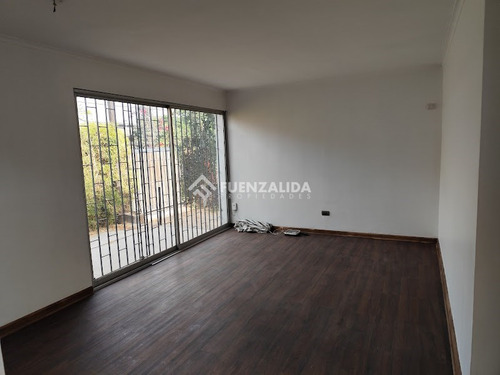 Casa En Venta De 3 Dorm. En Ñuñoa