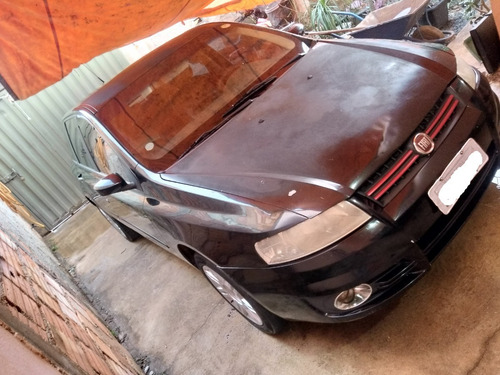 Imagem 1 de 7 de Fiat Stilo 1.8 16v 2003