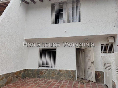 Juan Carlos González. Renta House Carabobo Alquila Casa Urb. Las Clavellinas Valencia Mls #25-18405 Rah/jcg.