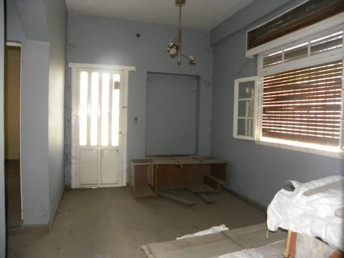 Imagen 3 de 13 de Casa A La Venta Con Muy Buena Ubicación Y Amplio Terreno